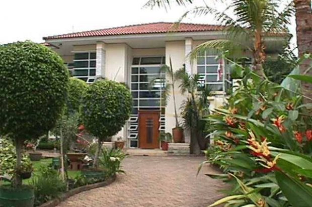 Jual Rumah Luas di Palmerah Kemanggisan dekat Kampus Binus