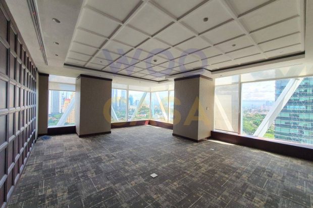 Sewa Kantor Equity Tower Furnished Condition 500m2