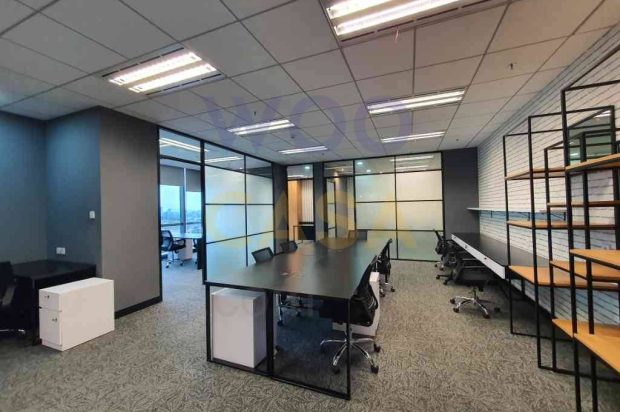 Disewakan Ruang Kantor Fully Furnished Siap Pakai Pakuwon Tower