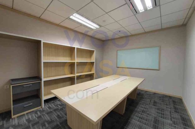 Disewakan Kantor Pakuwon Tower Fully Furnished 40sqm Siap Pakai