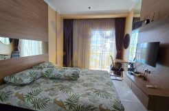 Sewa Studio Signature Park Tebet Fully Furnished View Kolam Renang