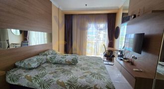 Sewa Studio Signature Park Tebet Fully Furnished View Kolam Renang
