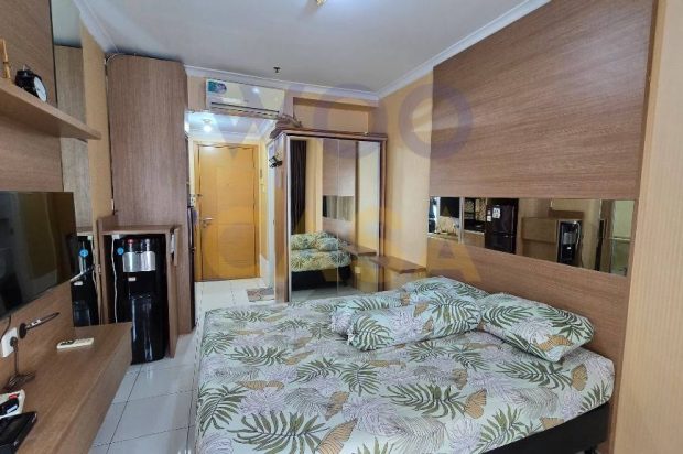 Sewa Studio Signature Park Tebet Fully Furnished View Kolam Renang